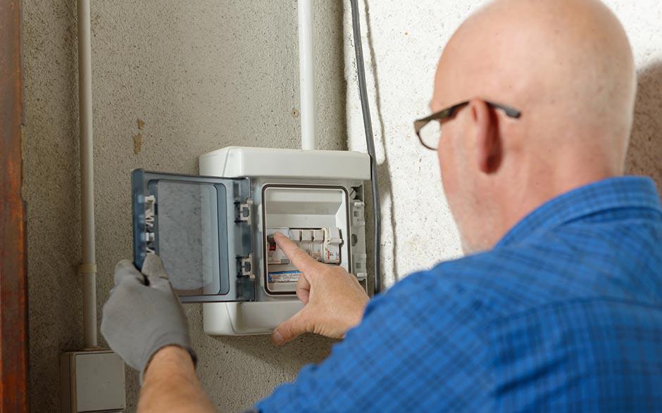 je recherche un électricien Beauvais